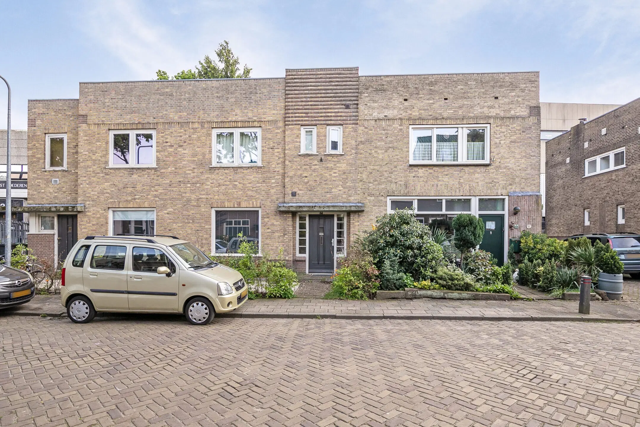 Combinatie: Liebergerweg 54 en 56 te Hilversum