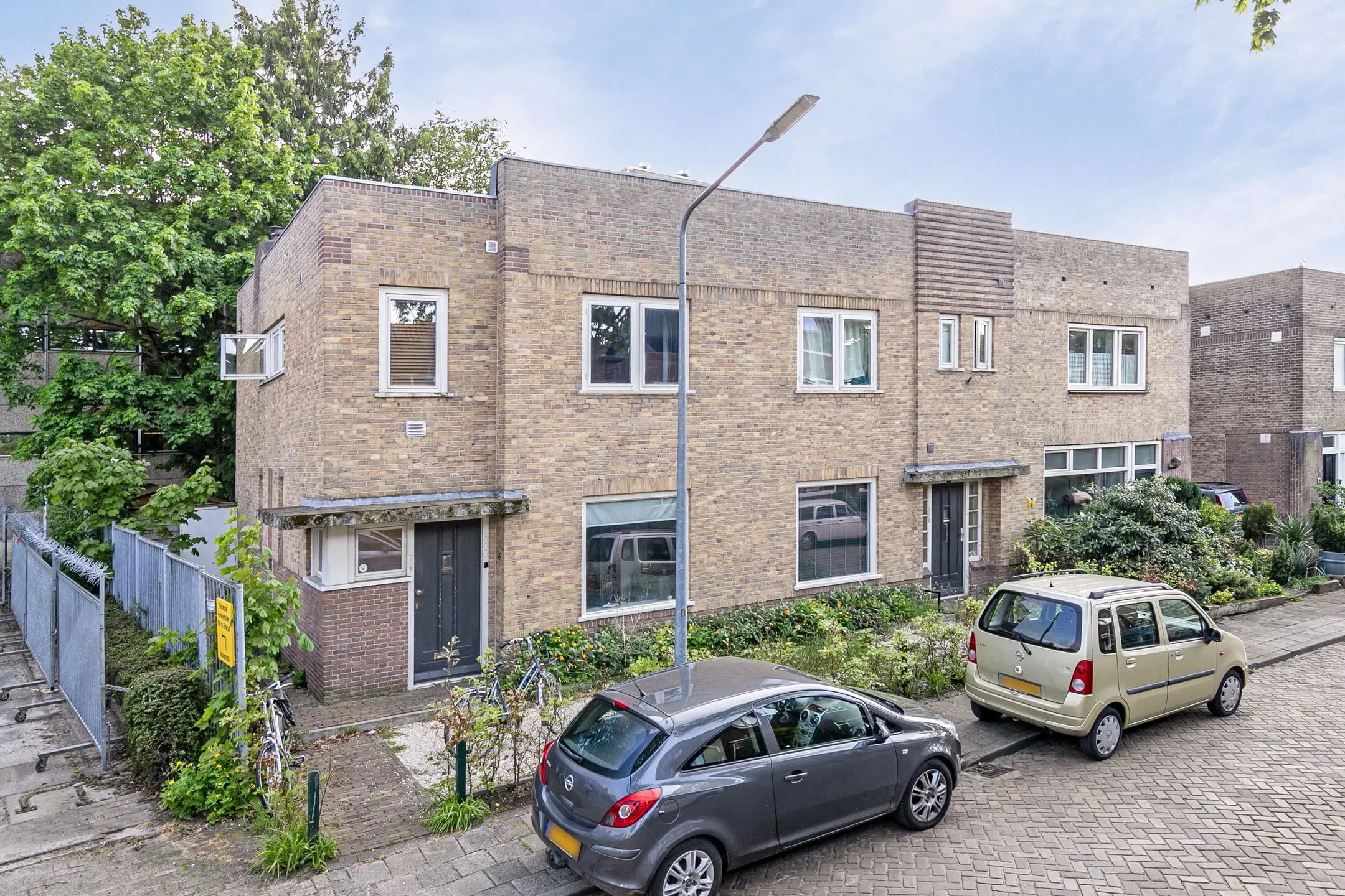 Combinatie: Liebergerweg 54 en 56 te Hilversum