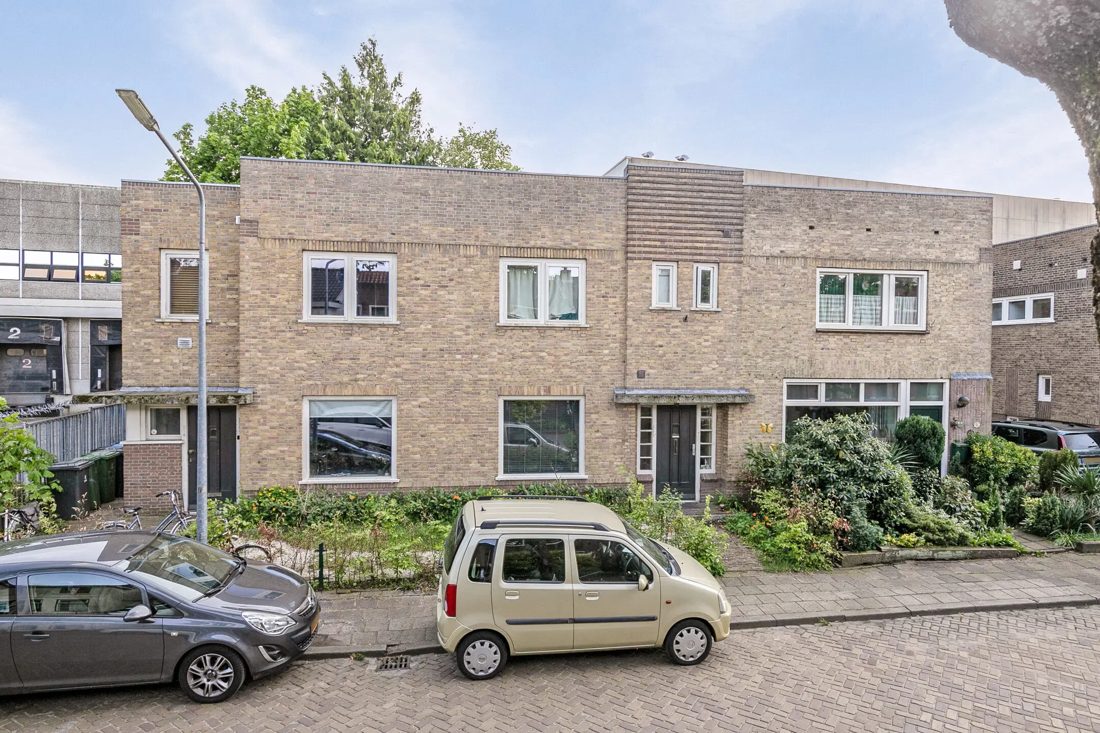 Combinatie: Liebergerweg 54 en 56 te Hilversum