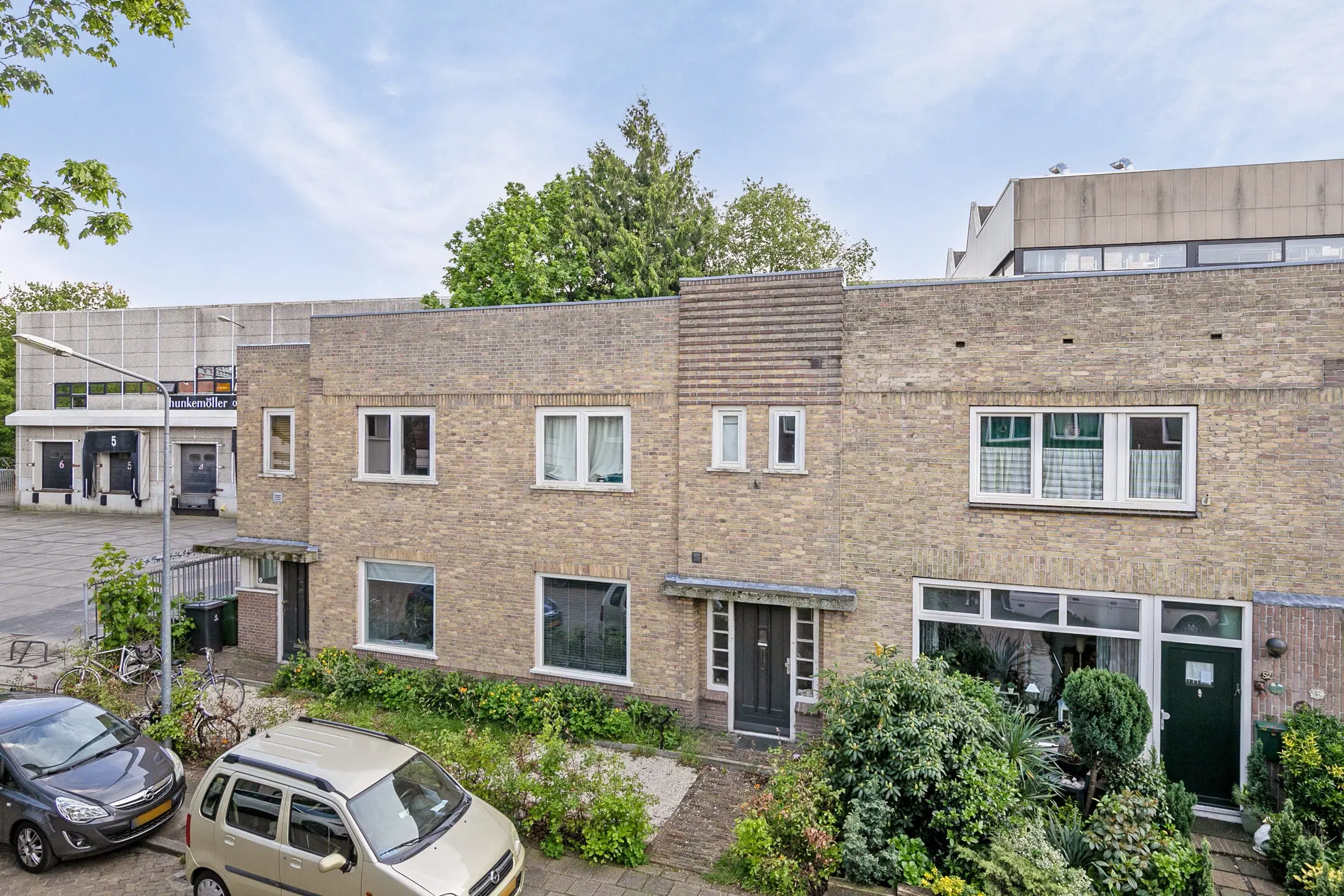 Combinatie: Liebergerweg 54 en 56 te Hilversum