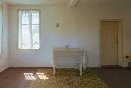 Huis met 2 schuren en 965 m2 grond in Izvor Mahala (Vidin) - Bulgarije