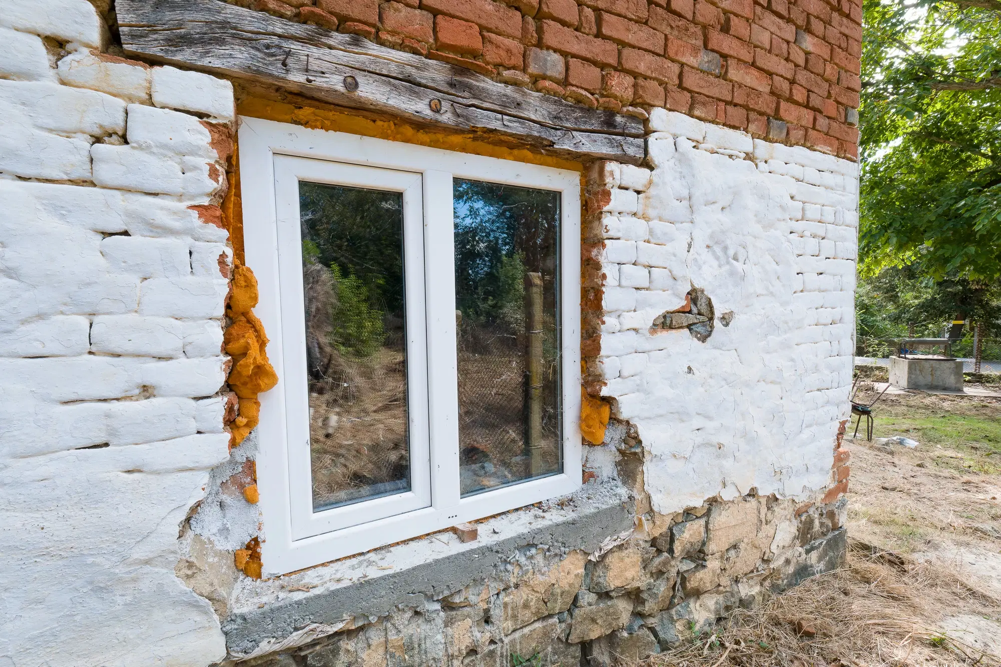 Twee verdiepingen tellend huis met 1.000 m2 grond in Lalkovo, Elhovo - Bulgarije