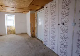 Twee verdiepingen tellend huis met 1.000 m2 grond in Lalkovo, Elhovo - Bulgarije