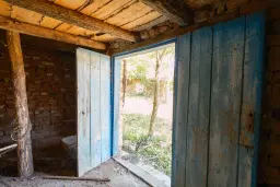 Woning met 2 verdiepingen, 1.597 m2 grond en bijgebouwen in Galovo - Bulgarije