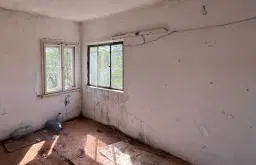Twee verdiepingen tellend huis in Golyam Dervent - Bulgarije