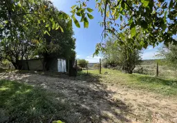 Twee verdiepingen tellend huis in Golyam Dervent - Bulgarije