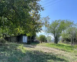 Twee verdiepingen tellend huis in Golyam Dervent - Bulgarije