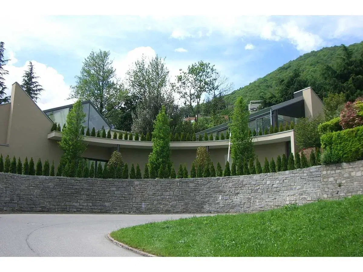 Zeer exclusieve villa met veel privacy in Capriasca Zwitserland