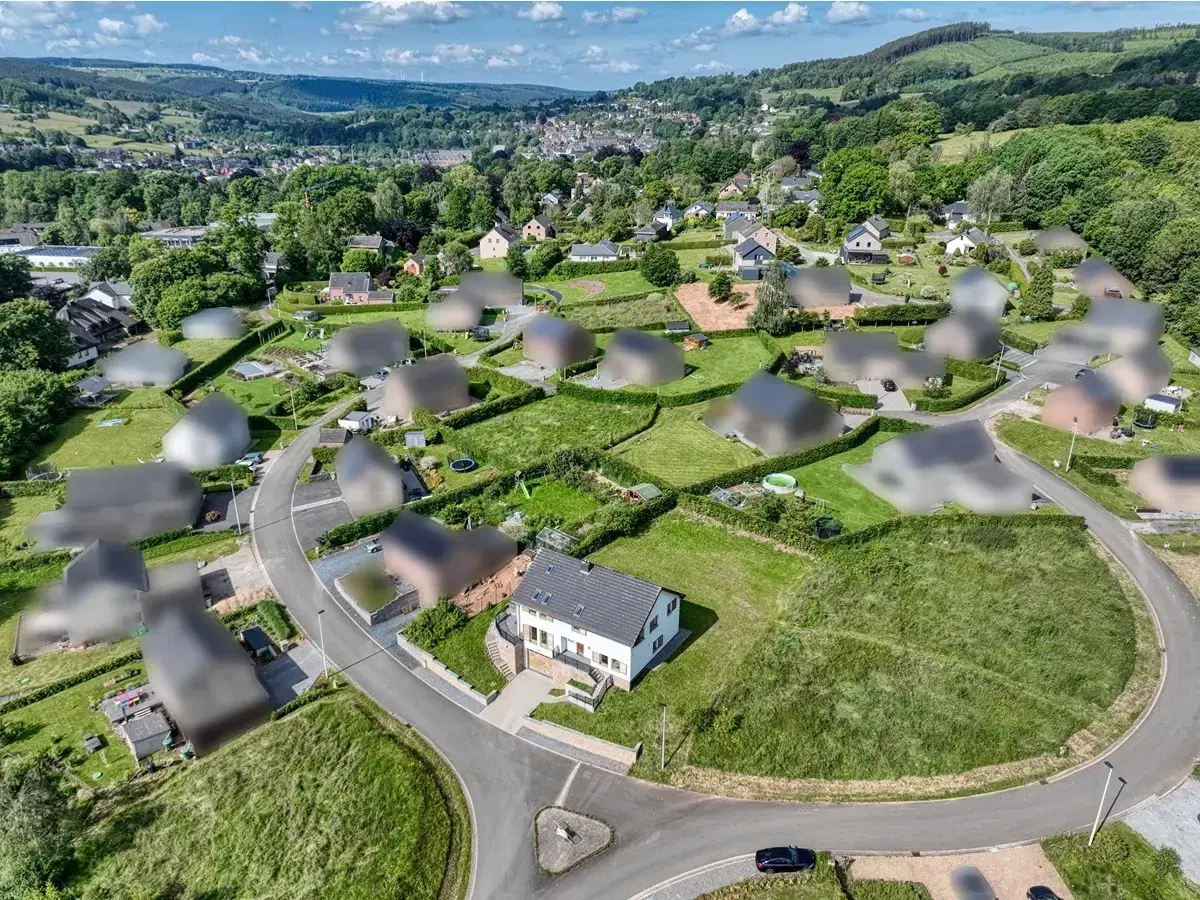 Vernieuwde villa met gastenverblijf in Stavelot - België