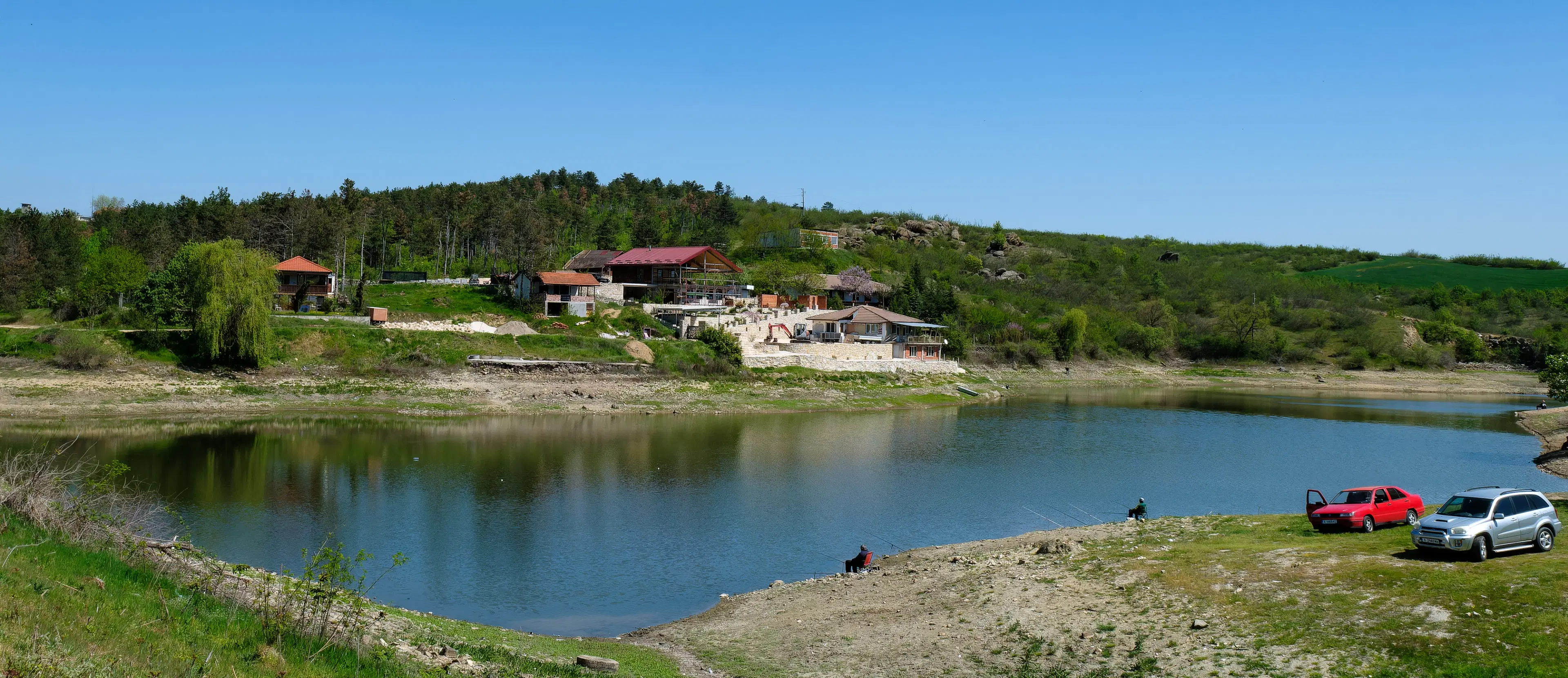 Twee verdiepingen huis, bijgebouwen en 766 m2 grond - Leshnikovo - Bulgarije