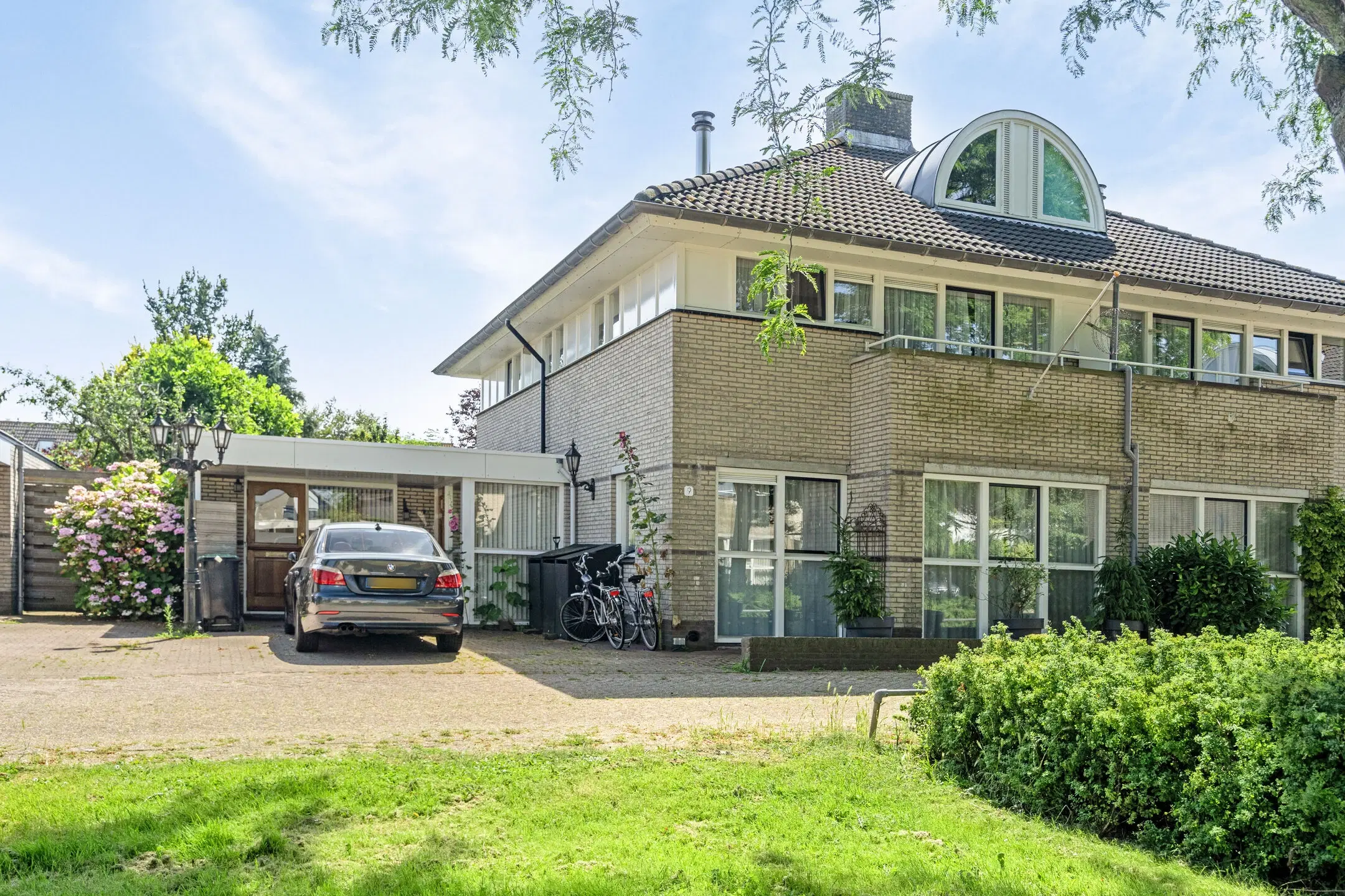 Velserbroek, Kleine Zonnedauw 9