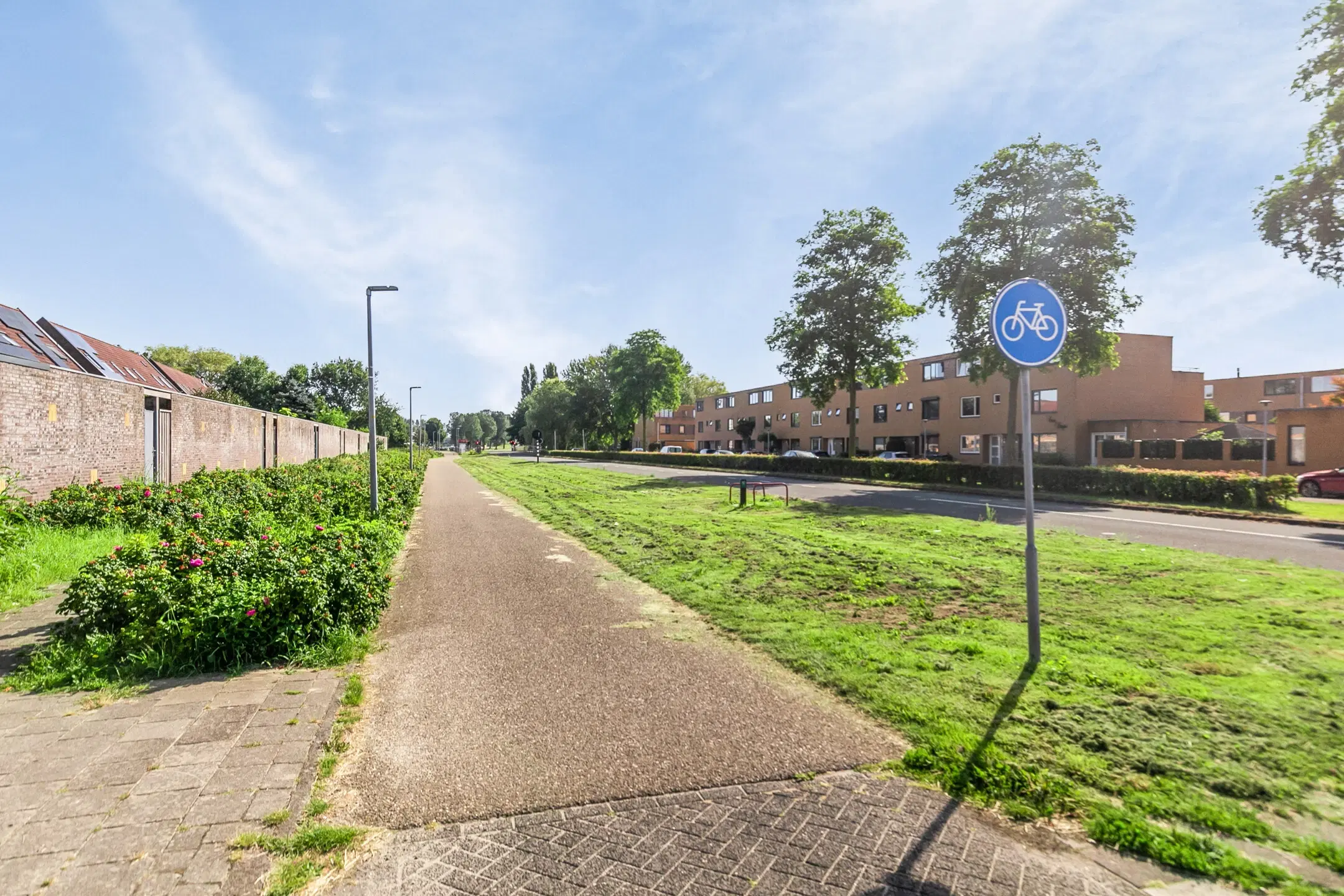 Almere, Valetaweg 103