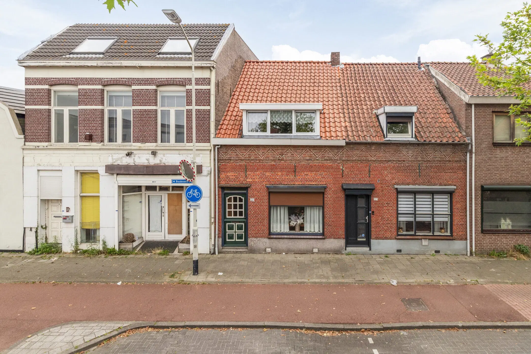 Roosendaal, Boulevard 121