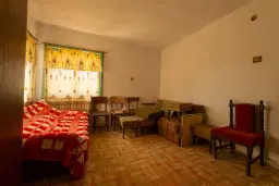 Huis op 2.040 m2 grond in Razdel - Bulgarije