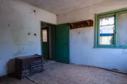 Huis op 2.040 m2 grond in Razdel - Bulgarije