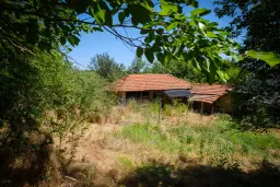 Huis op 2.564 m2 grond in Cherna Mogila - Bulgarije