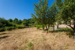 Huis op 2.564 m2 grond in Cherna Mogila - Bulgarije