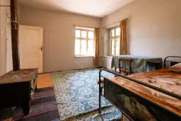 Huis op 2.564 m2 grond in Cherna Mogila - Bulgarije