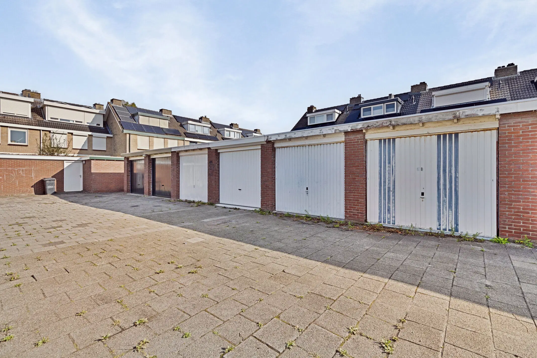 Maassluis, Dennendal 94 (garage)