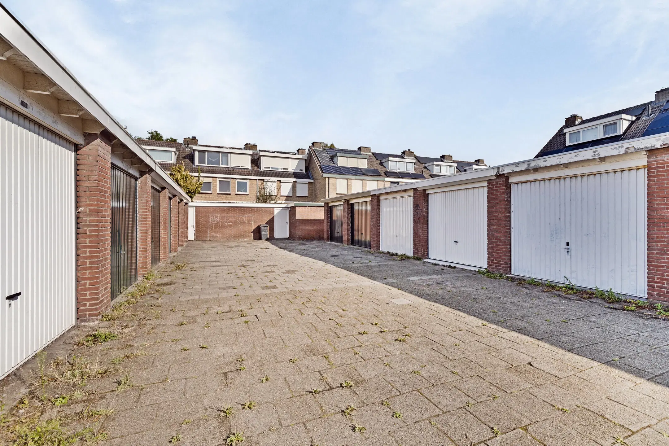 Maassluis, Dennendal 94 (garage)