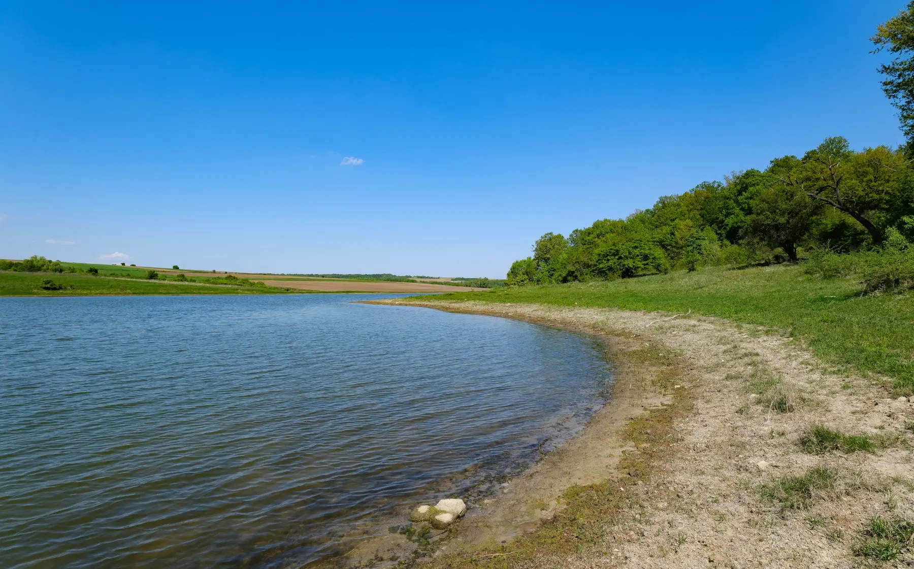 2.726 m² grond, vrijstaand huis & bijgebouwen - Staropatitsa, Vidin - Bulgarije