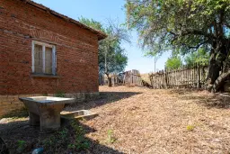 1.467 m2 grond met 2 huizen - Staropatitsa, Vidin - Bulgarije
