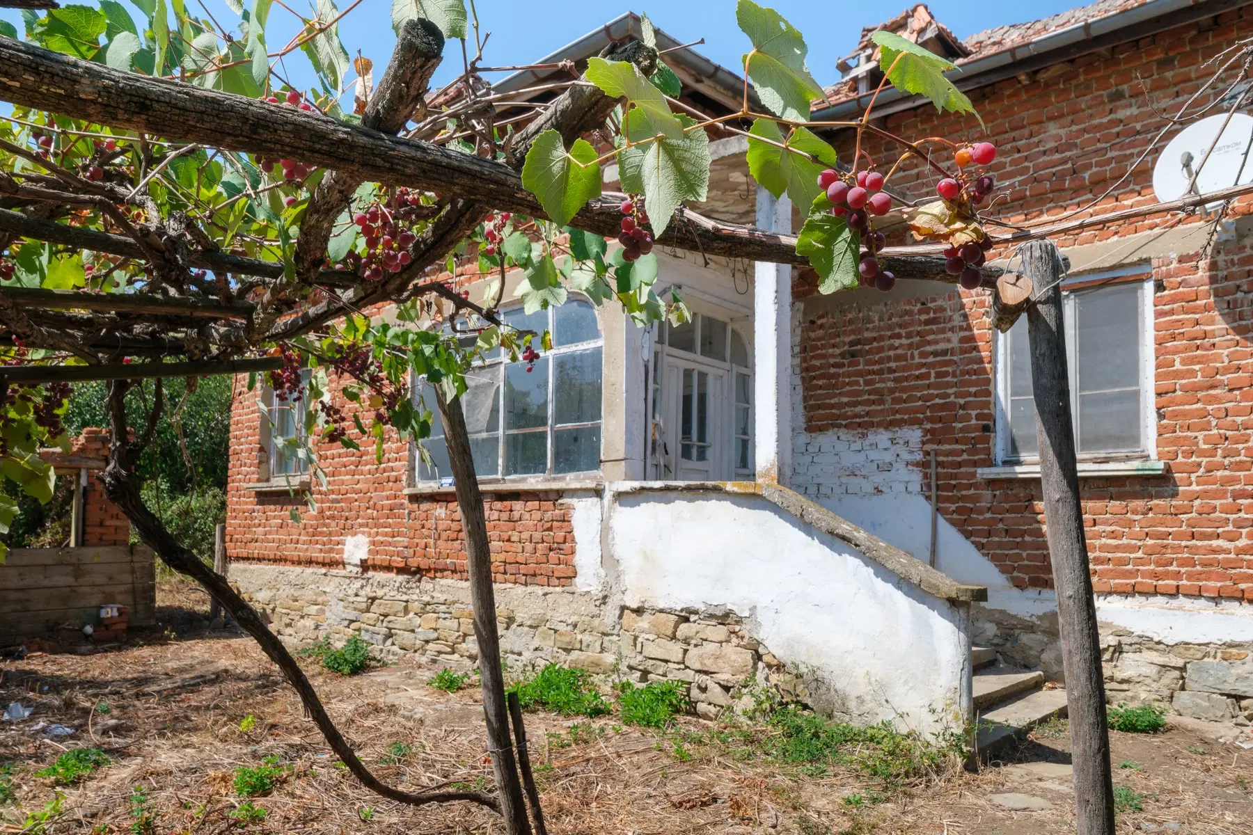 1.244 m2 grond, huis & bijgebouw te Vidin - Bulgarije