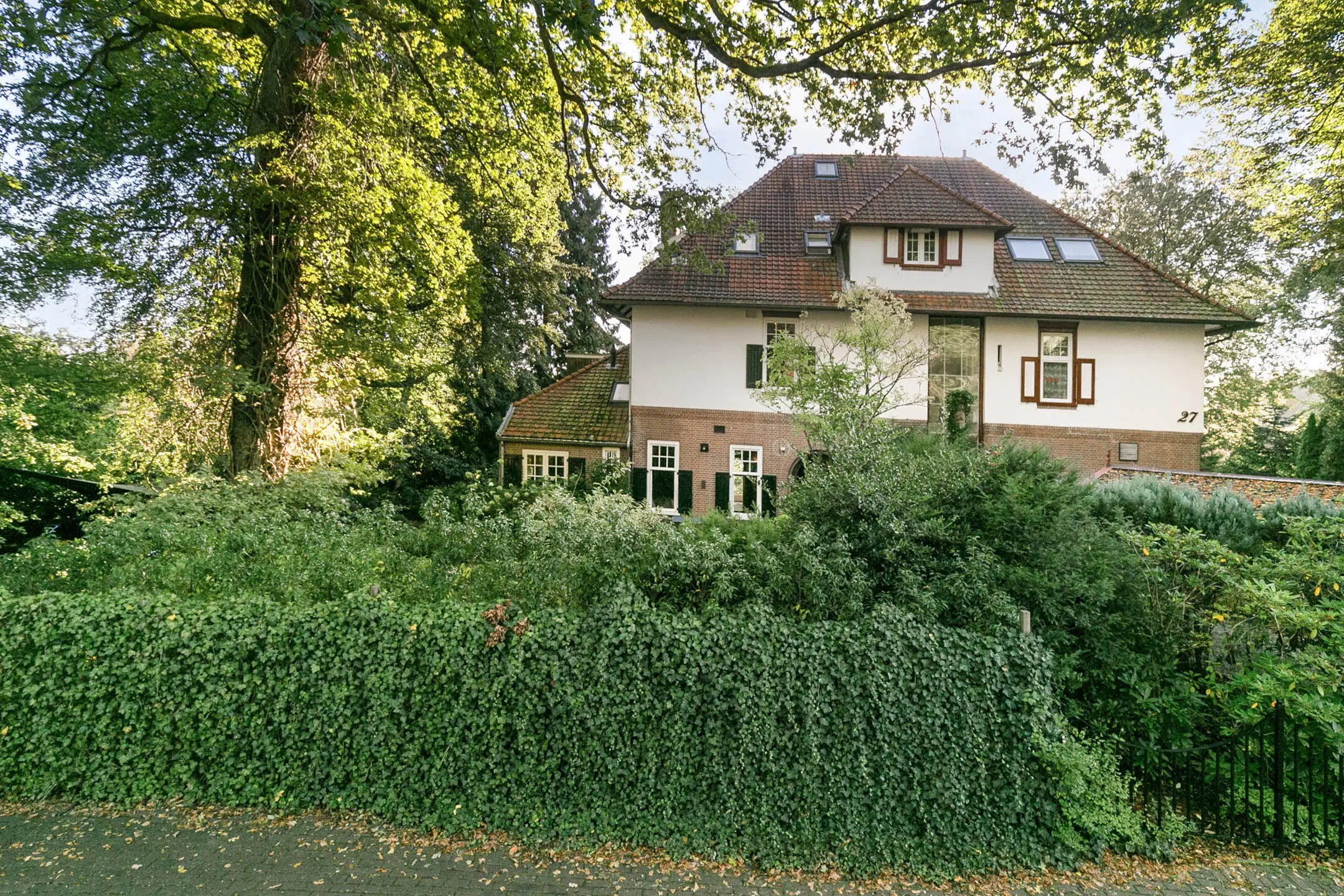 Bloemendaal, Midden Duin en Daalseweg 25 b