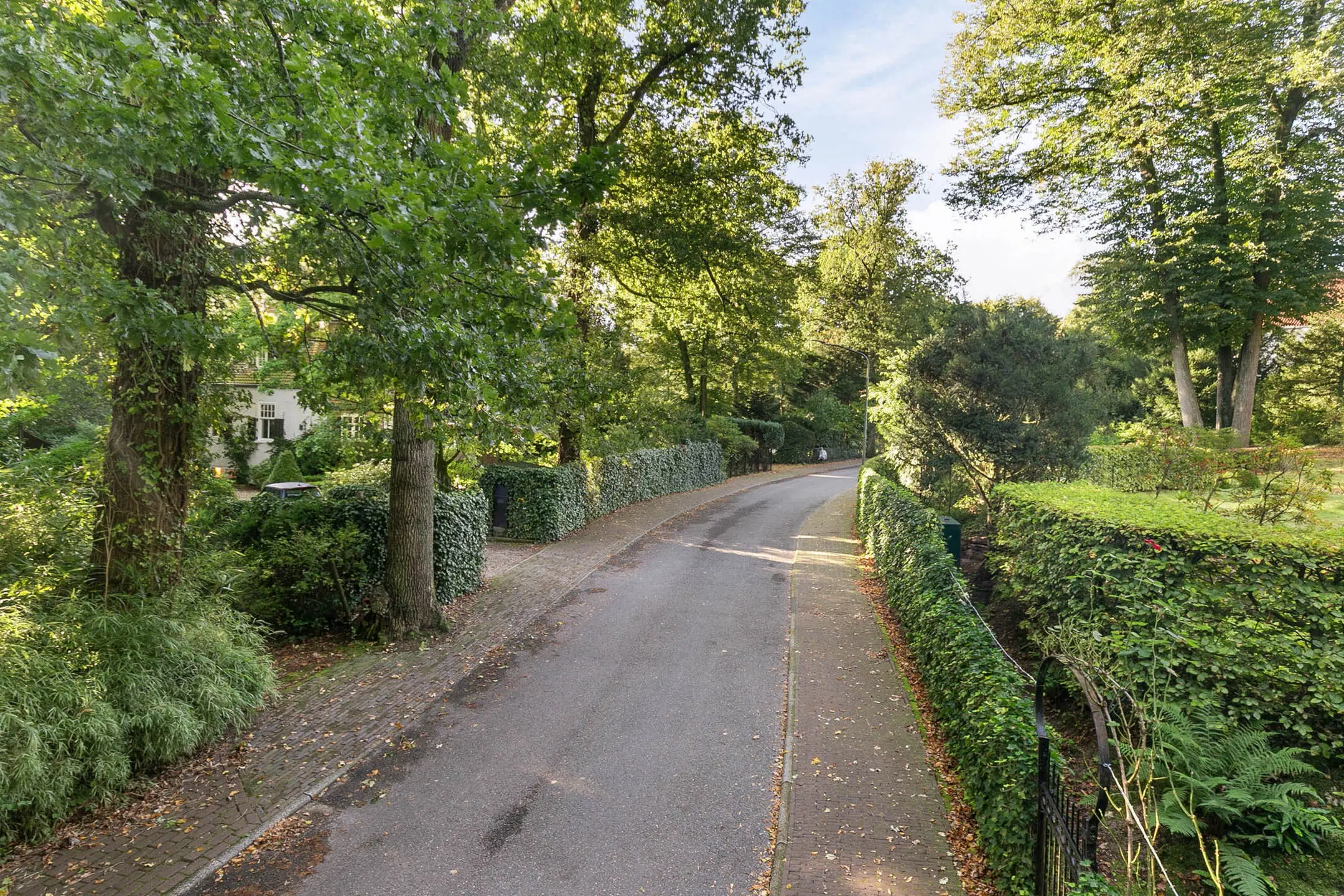 Bloemendaal, Midden Duin en Daalseweg 25 b