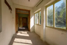 1.900 m² grond, 2 huizen en schuur - Kireevo, regio Vidin - Bulgarije