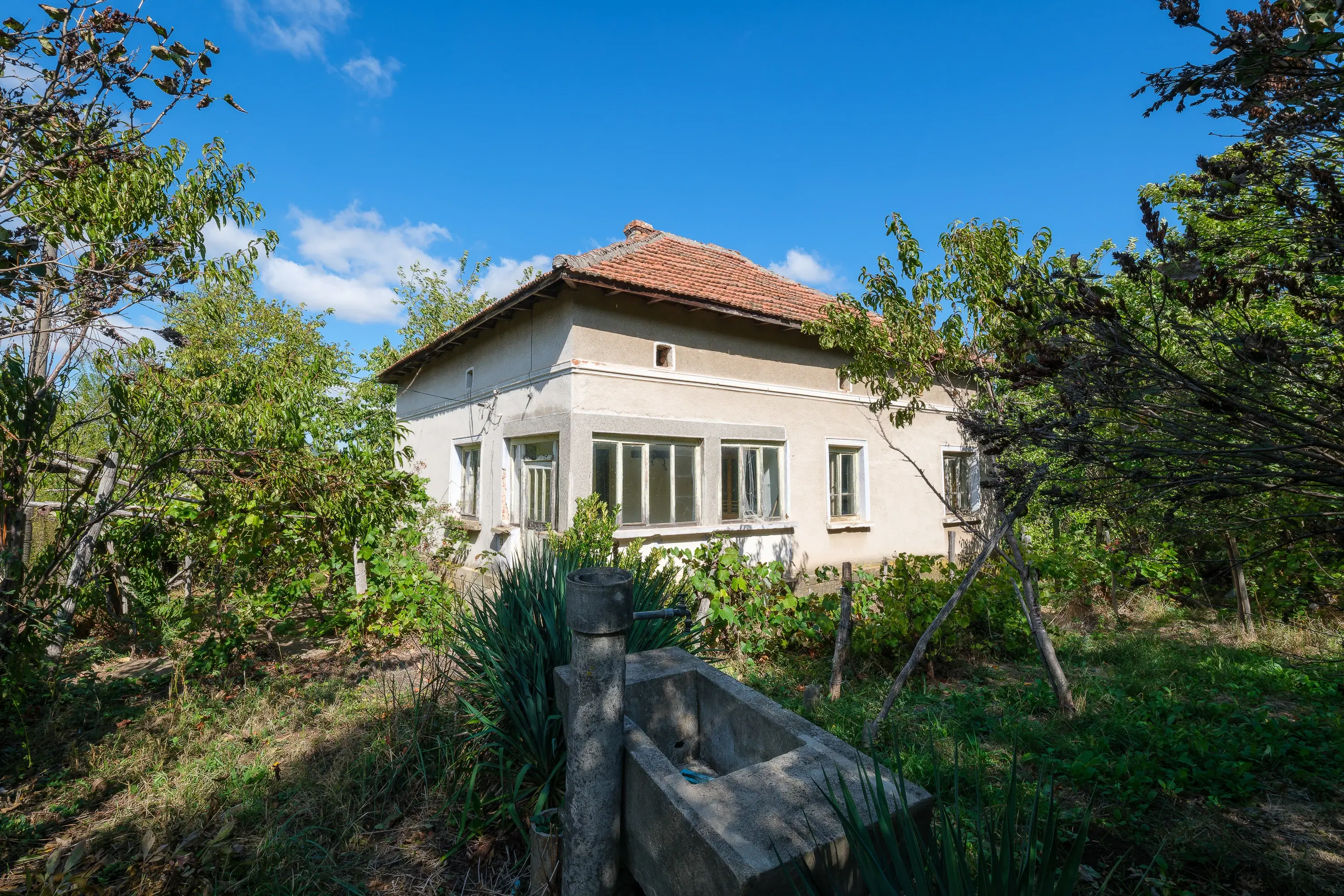 1.900 m² grond, 2 huizen en schuur - Kireevo, regio Vidin - Bulgarije