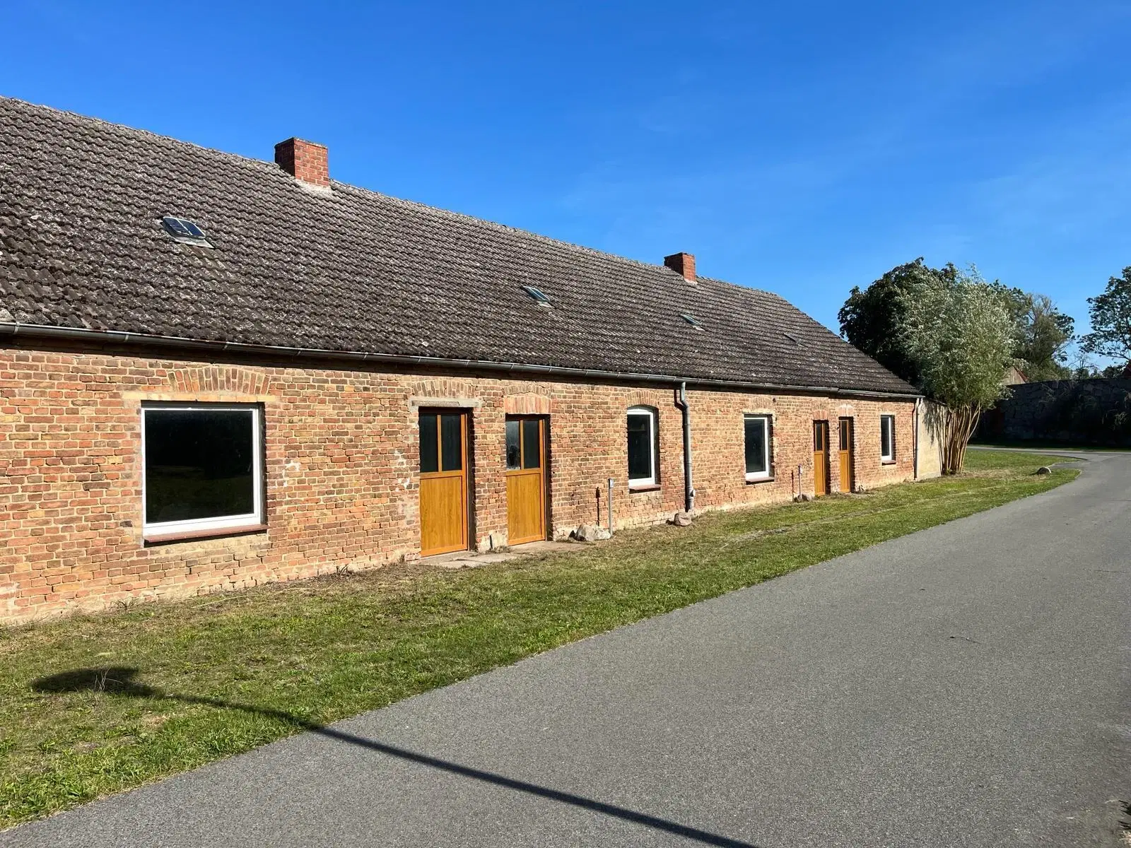 Beleggingsobject 4 woningen op 2.407 m² perceel - Utzedel OT Teusin - Duitsland