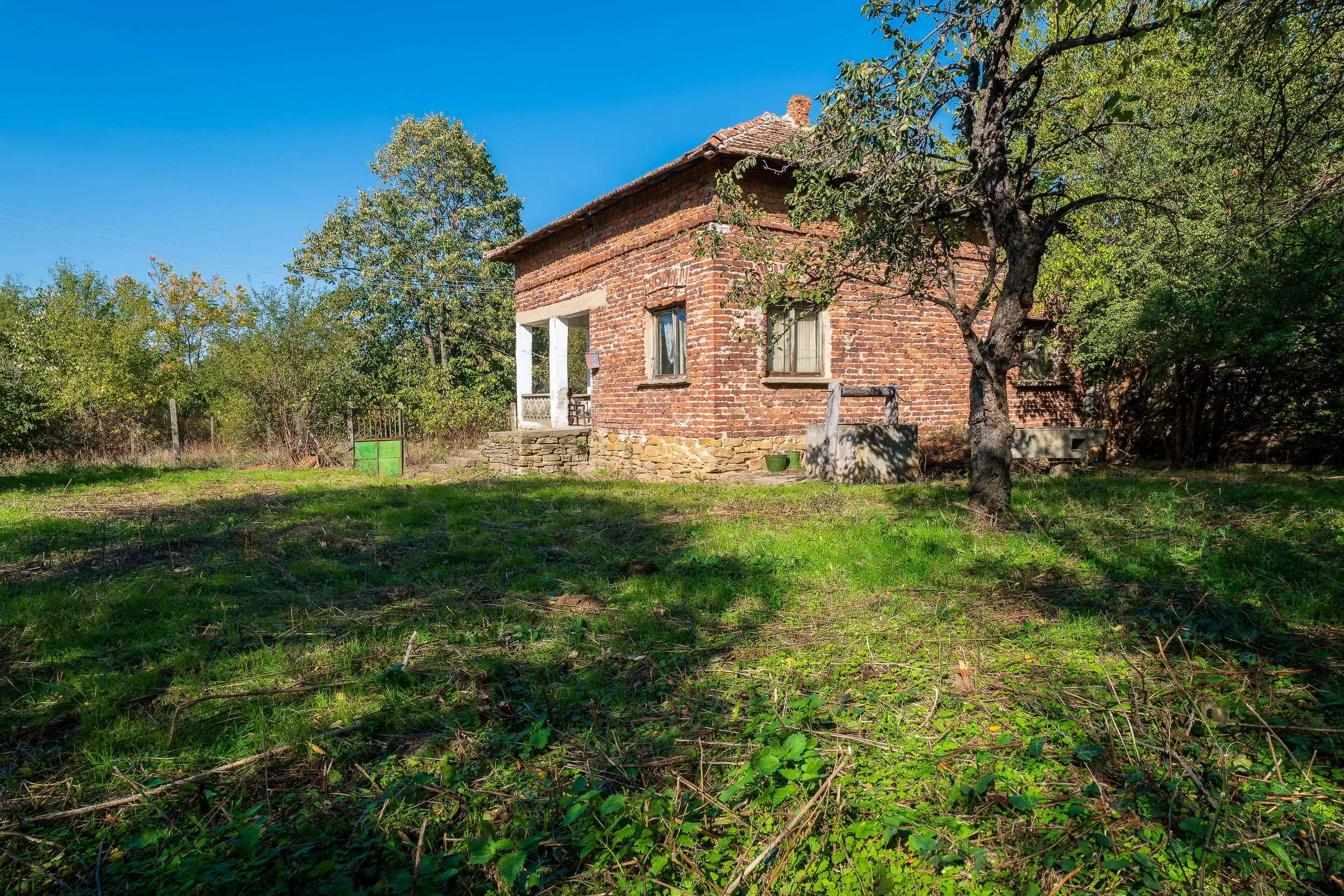 1.000 m² grond + stenen en bakstenen huis - Kireevo - Bulgarije