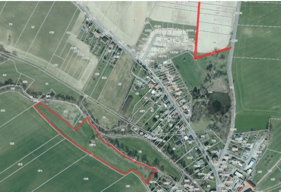 Ca. 1.6 hectare grasland nabij Leipzig - Nemt - Duitsland