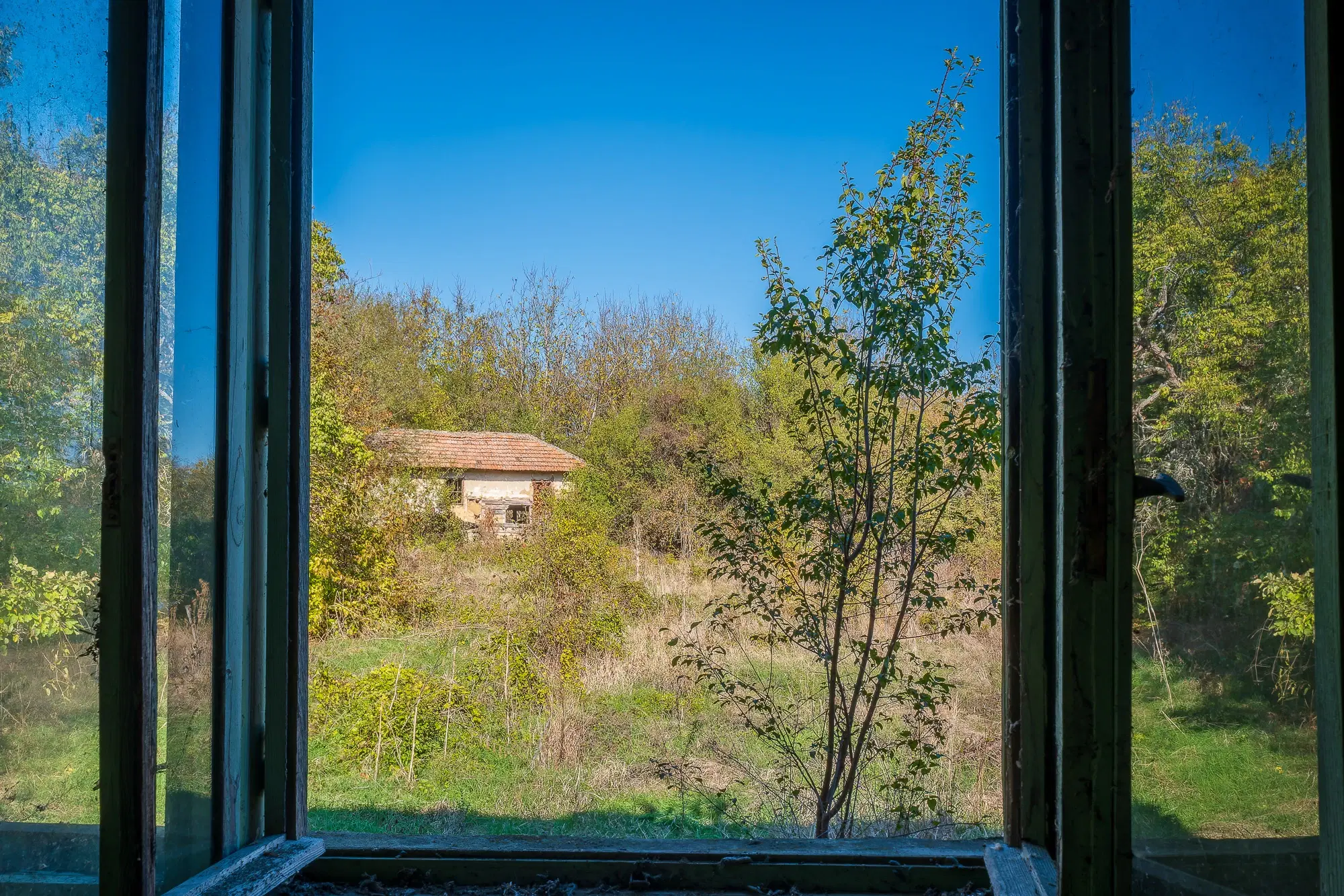 1.835 m² grond met huis en bijgebouw - Izvor Mahala - Bulgarije