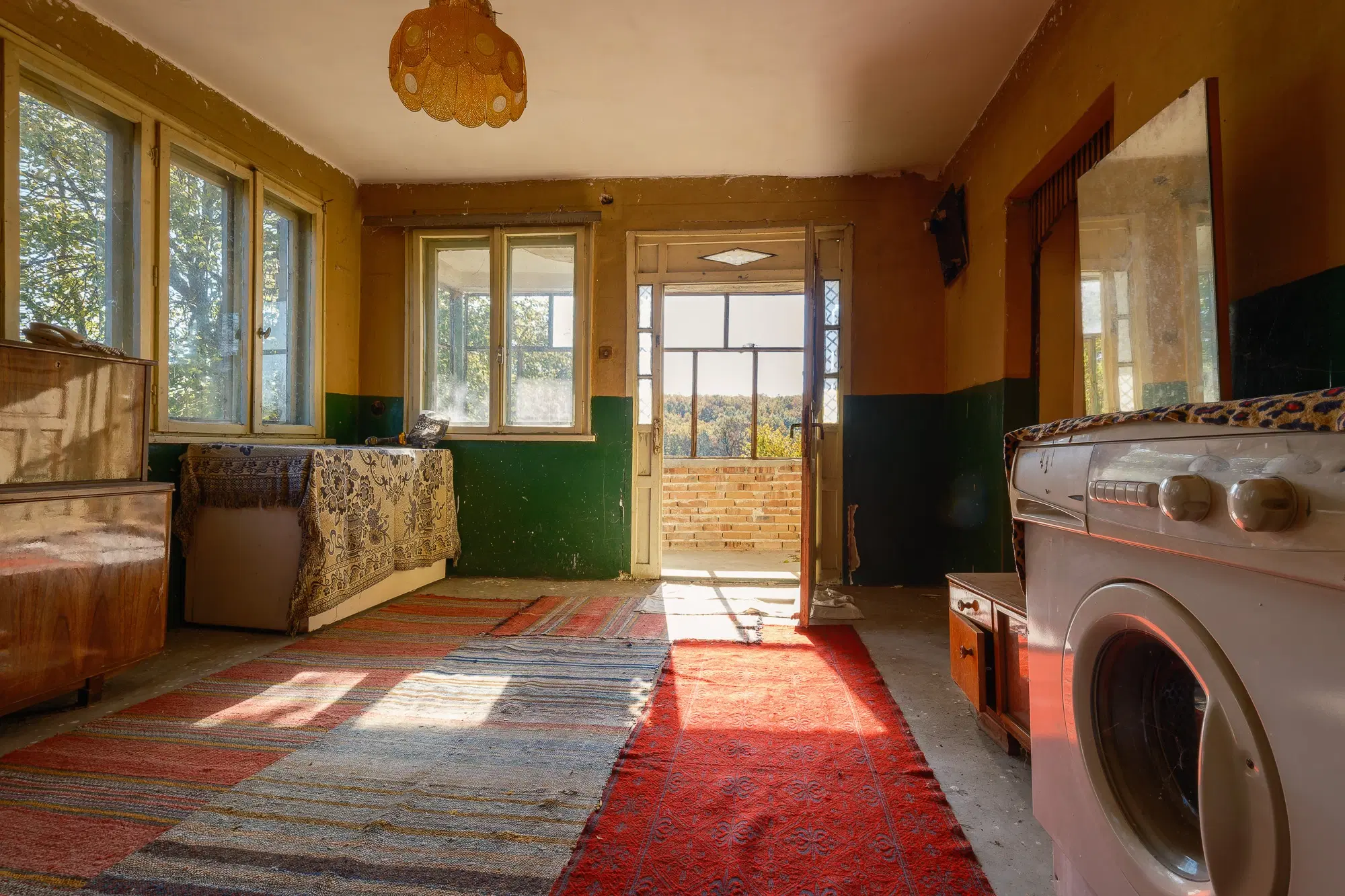 1.835 m² grond met huis en bijgebouw - Izvor Mahala - Bulgarije