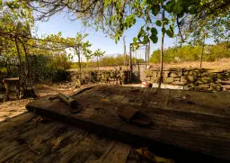 Vrijstaand huis met 1.960 m² grond in Pravdino - Bulgarije