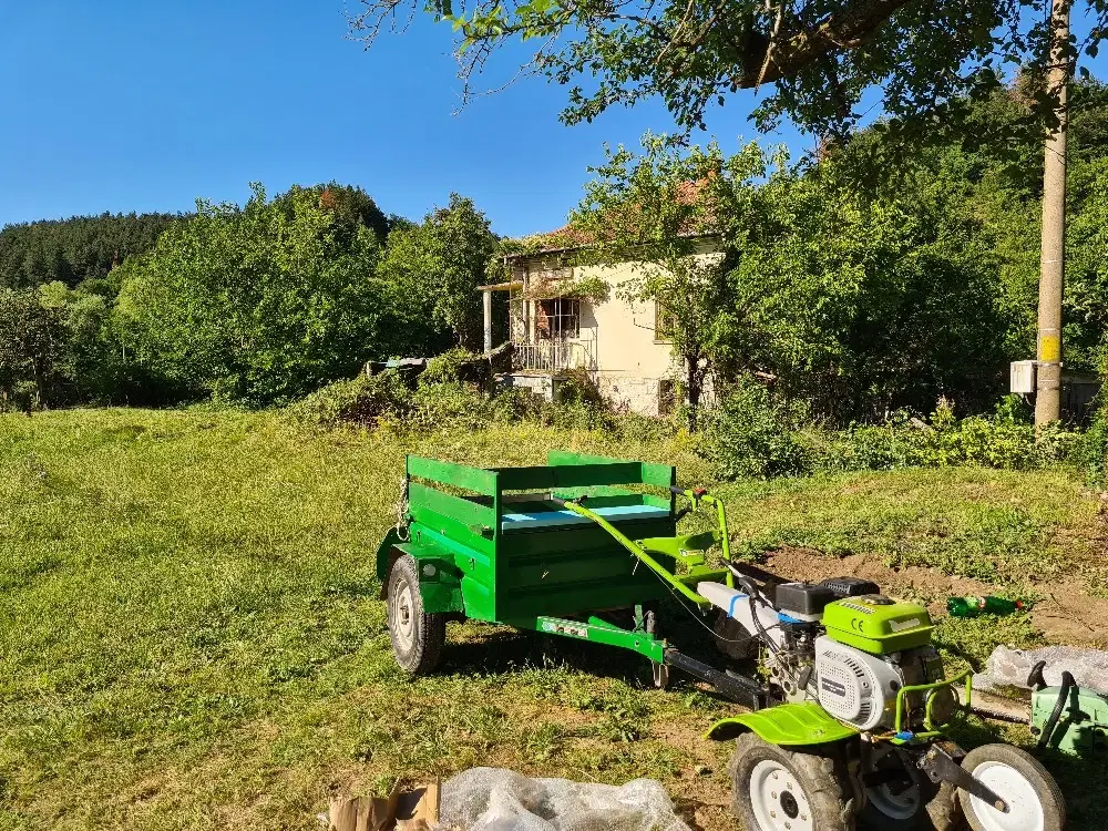 Bergwoning met vrij uitzicht op 830 m² perceel in Sredogriv - Bulgarije