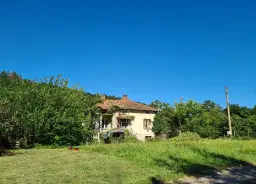 Bergwoning met vrij uitzicht op 830 m² perceel in Sredogriv - Bulgarije