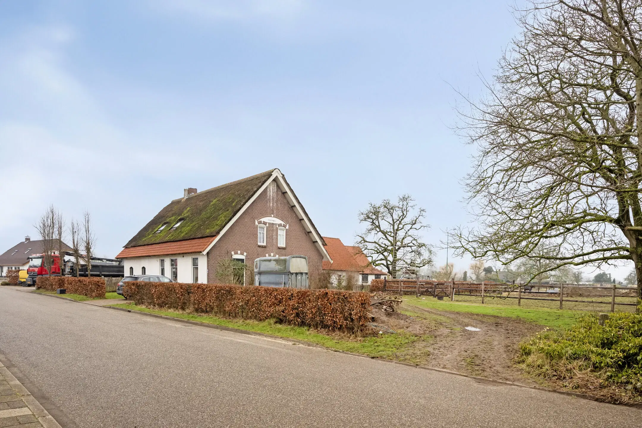 Angeren, Paddepoel 6