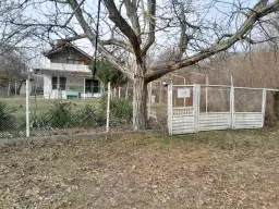 Huis met 2 verdiepingen met 479 m² grond in Staropatitsa - Bulgarije