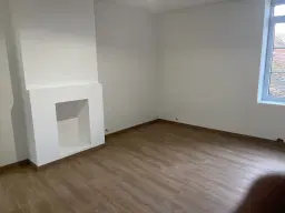 Gerenoveerd herenhuis met 6 slaapkamers / studios in La Trimouille, Frankrijk