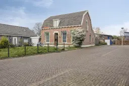 Zuidland, Raadhuisstraat 12