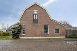 Zuidland, Raadhuisstraat 12