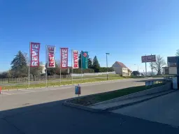 40 appartementen, bouwjaar 1987, op 2.378 m² perceel met parkzicht in Wiehe Halle, Leipzig - Duitsland