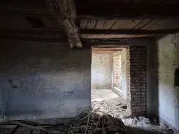 Huis + bijgebouw + 1.700 m² grond in Chervena, Veliko Tarnovo - Bulgarije