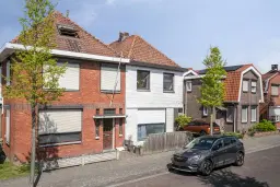 Sas van Gent, Westdam 32