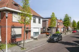 Sas van Gent, Westdam 32