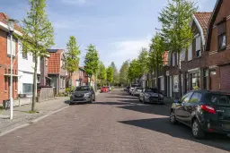 Sas van Gent, Westdam 32