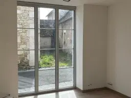 Gerenoveerd herenhuis met 6 slaapkamers/studo's in La Trimouille - Frankrijk